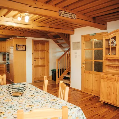 Dreveno - Rozpravkovo Dağ evi